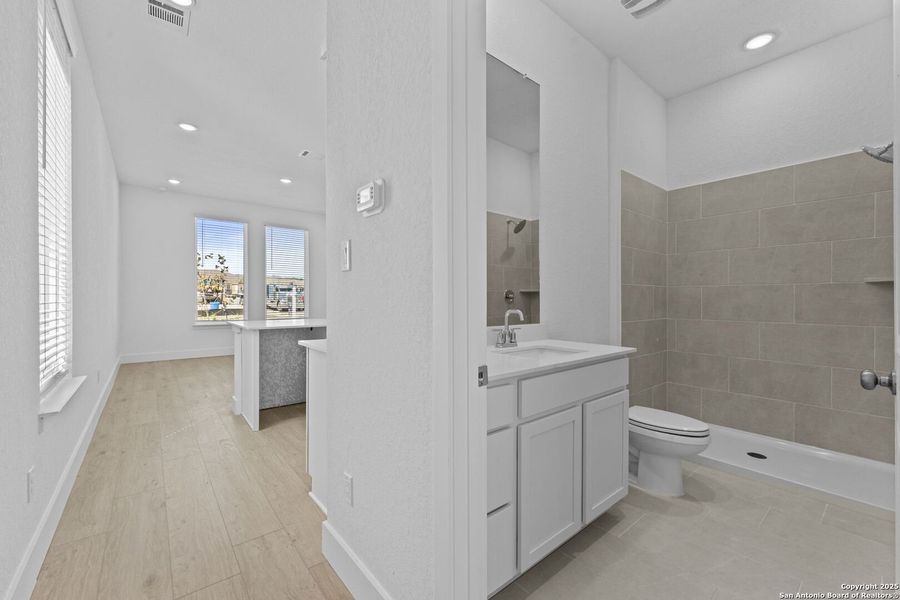 Furnished interior view inside a new home in , New Braunfels (Image 7).