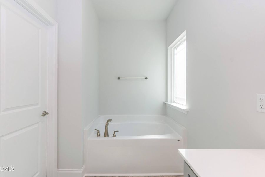 Primary Bath 02