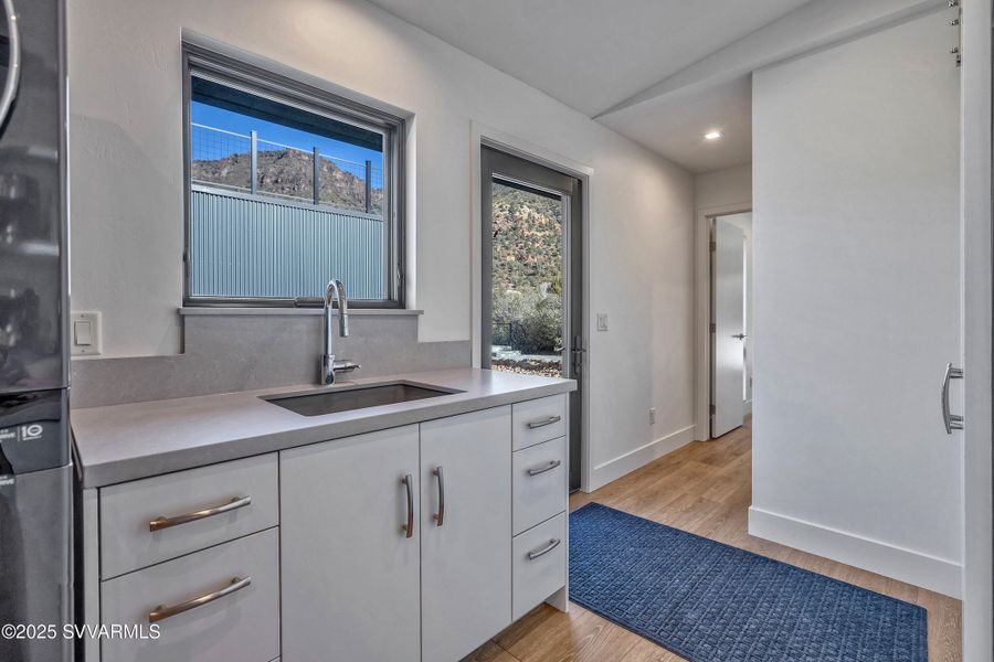 900UIG - 1784 900UIG - 1784