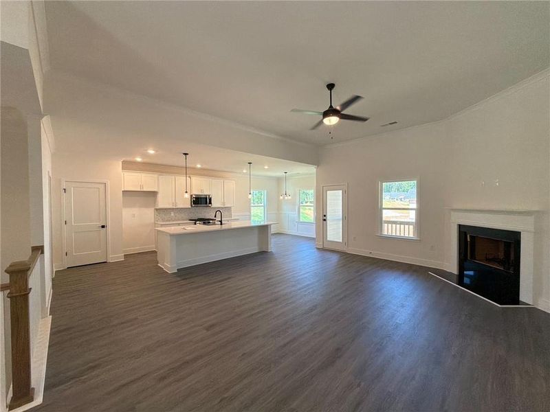 Spacious, unfurnished interior of a new home in Tuscany Hills, Douglasville (Image 12).