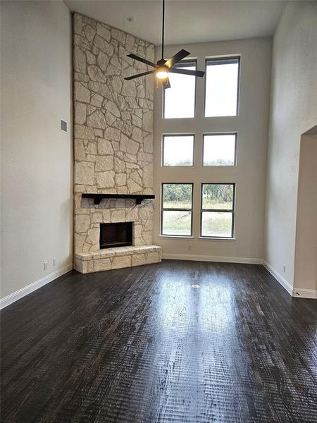 Spacious, unfurnished interior of a new home in , Van Alstyne (Image 13). Spacious, unfurnished interior of a new home in , Van Alstyne (Image 13).