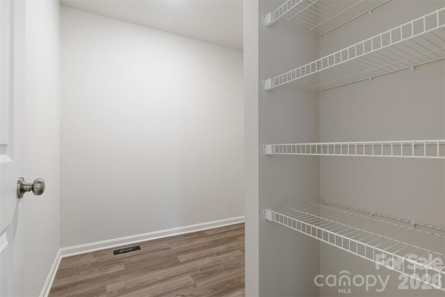 Spacious, unfurnished interior of a new home in Riverdale Hills, Spartanburg (Image 25).