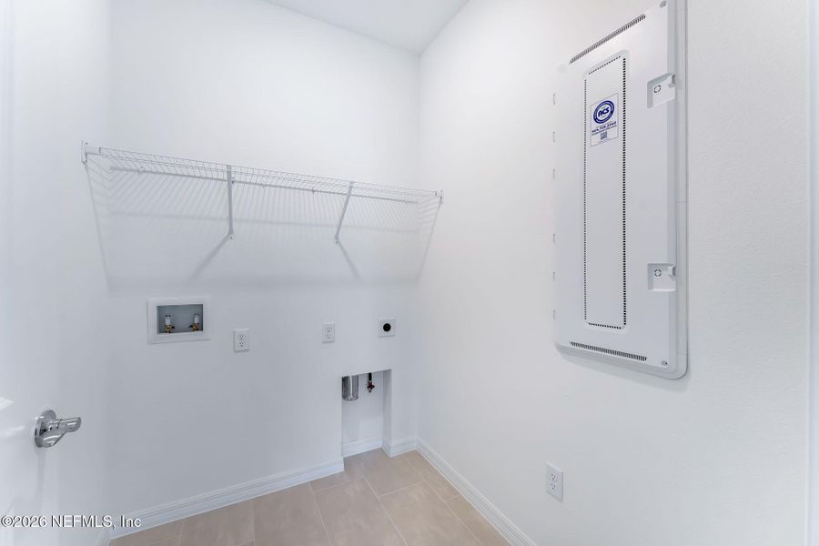 Spacious, unfurnished interior of a new home in Del Webb Wildlight, Wildlight (Image 21).