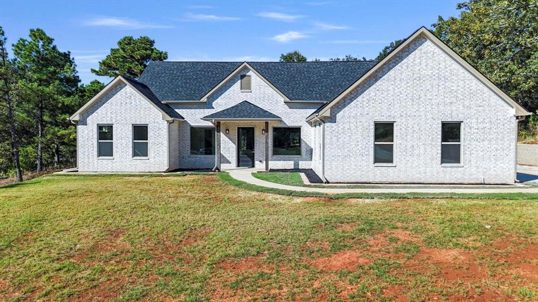 Exterior details and patio area of a home in , Lindale (Image 24).