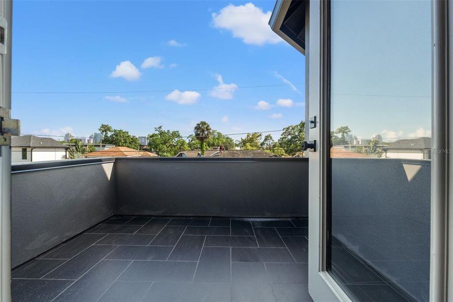 Exterior details and patio area of a home in , Tampa (Image 35).