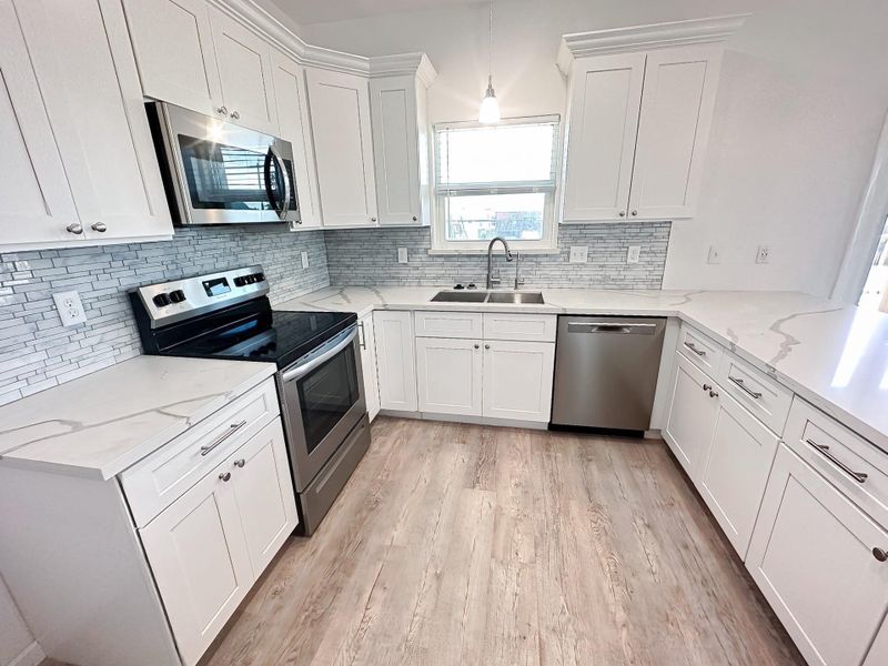 Furnished interior view inside a new home in , Surfside Beach (Image 9).