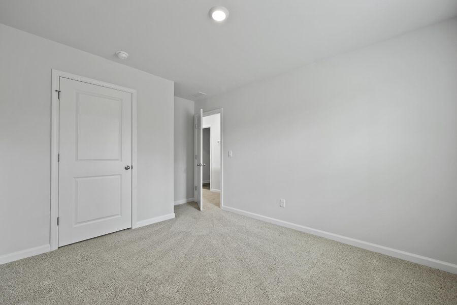 Spacious, unfurnished interior of a new home in Pineview North, Summerville (Image 38).