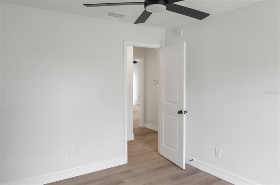 Spacious, unfurnished interior of a new home in , Tampa (Image 11).