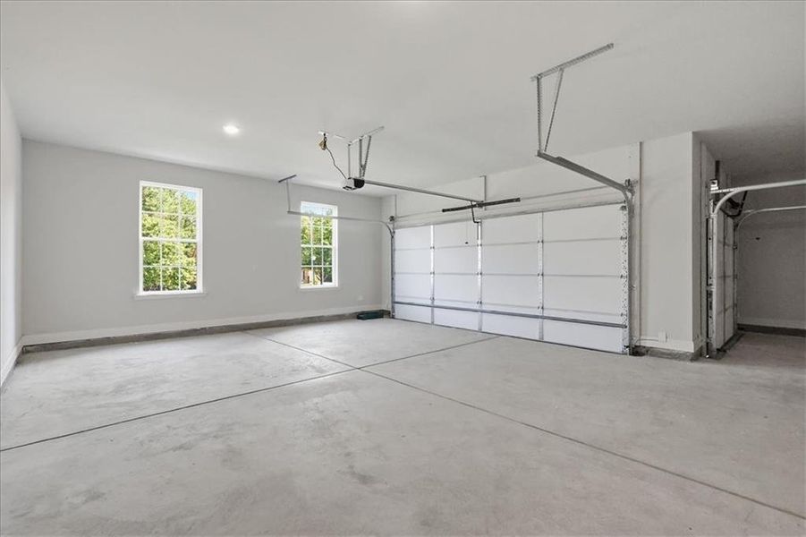 Spacious, unfurnished interior of a new home in , Monroe (Image 53).