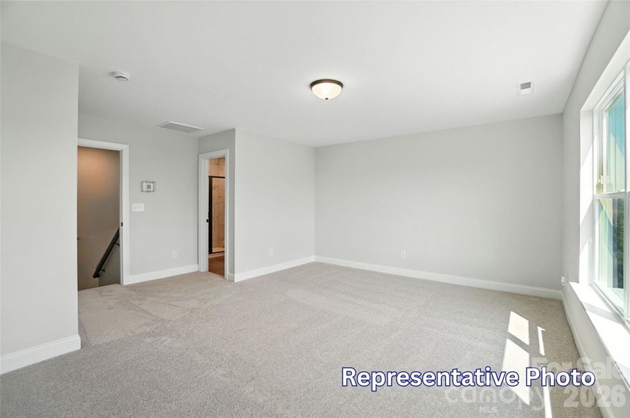 Spacious, unfurnished interior of a new home in Enclave at Riverdale, Huntersville (Image 38).