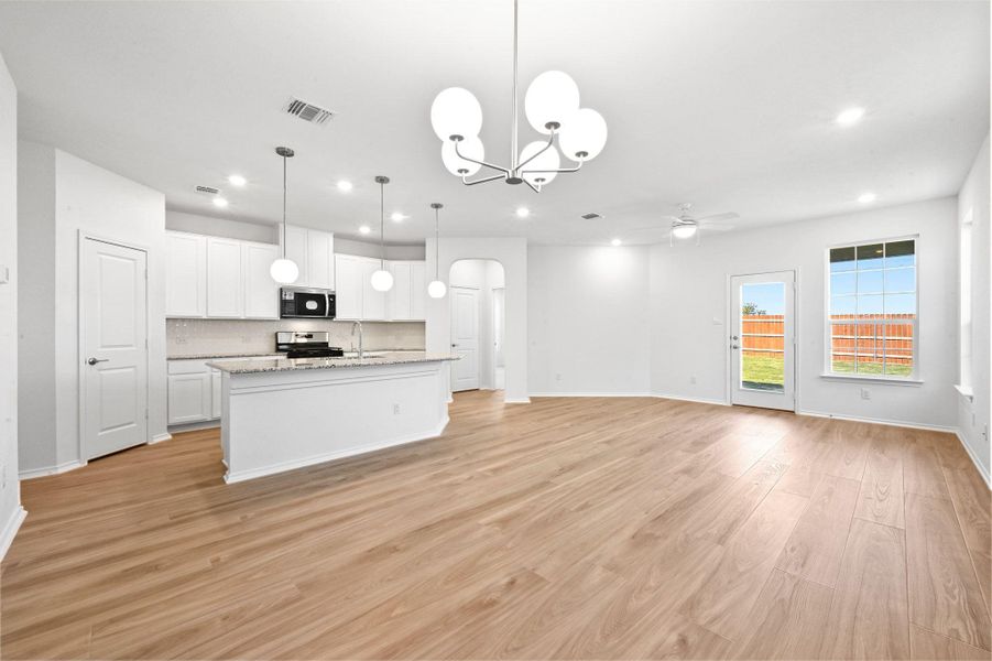 Spacious, unfurnished interior of a new home in Salerno - Heritage Collection, Round Rock (Image 20).