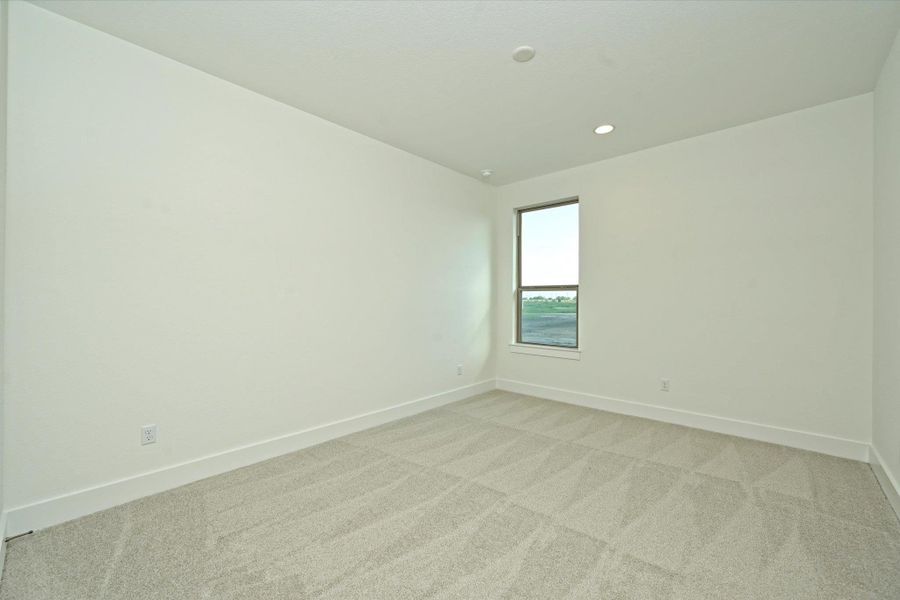 Spacious, unfurnished interior of a new home in Scofield Farms Estates, Georgetown (Image 22).