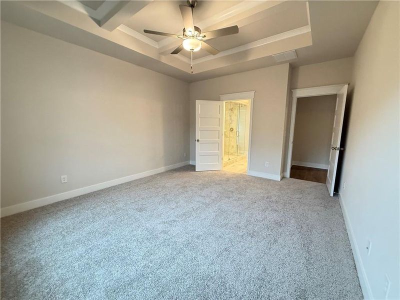 Spacious, unfurnished interior of a new home in Ponderosa Farms Manor, Gainesville (Image 19).