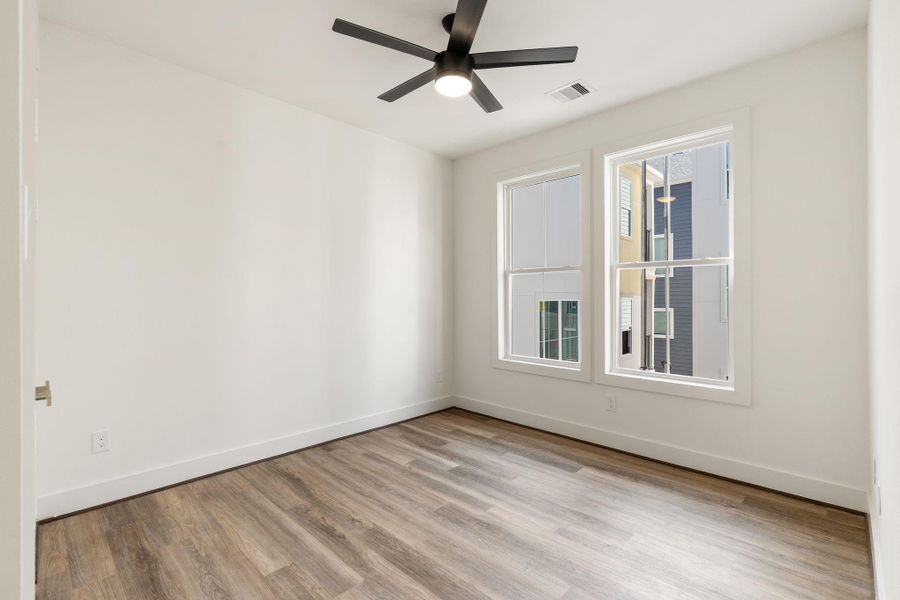 Spacious, unfurnished interior of a new home in , Houston (Image 29).