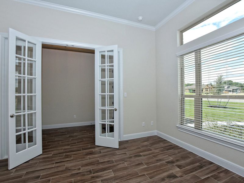 Representative unfurnished interior of a home built from the San Simeon I by Giddens Homes in Clearwater Ranch, Liberty Hill (Image 485).