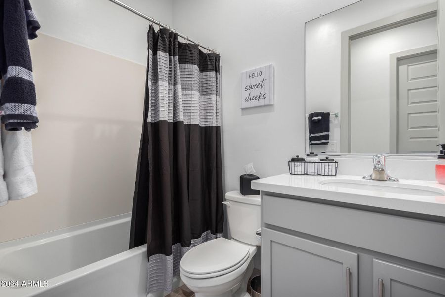 0019-18 - Gladstone Hl Pl 0019-18 - Gladstone Hl Pl