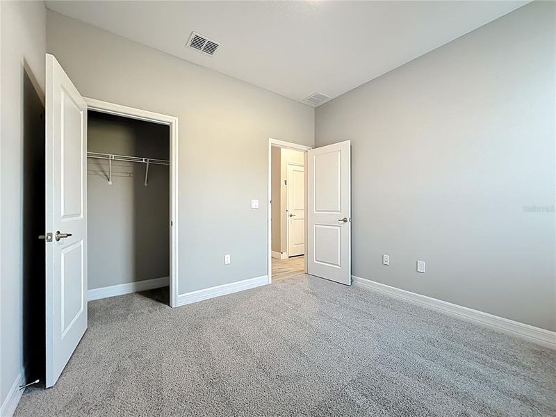Spacious, unfurnished interior of a new home in , Ocala (Image 21).