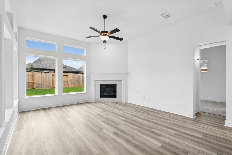 Spacious, unfurnished interior of a new home in Riceland 50’ Front Load Homesites, Mont Belvieu (Image 17). Spacious, unfurnished interior of a new home in Riceland 50’ Front Load Homesites, Mont Belvieu (Image 17).