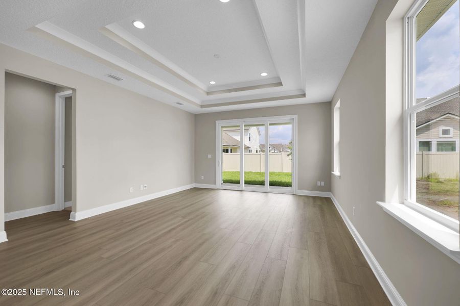 Spacious, unfurnished interior of a new home in Seabrook Village at Nocatee, Ponte Vedra (Image 35).