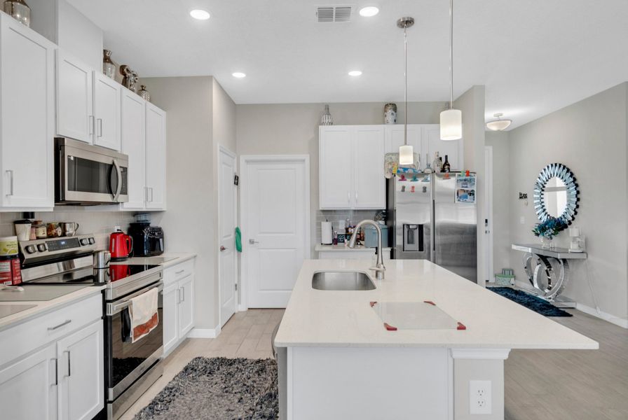 544 Higgs Ave NW-16