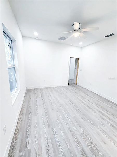 Spacious, unfurnished interior of a new home in , Interlachen (Image 11).