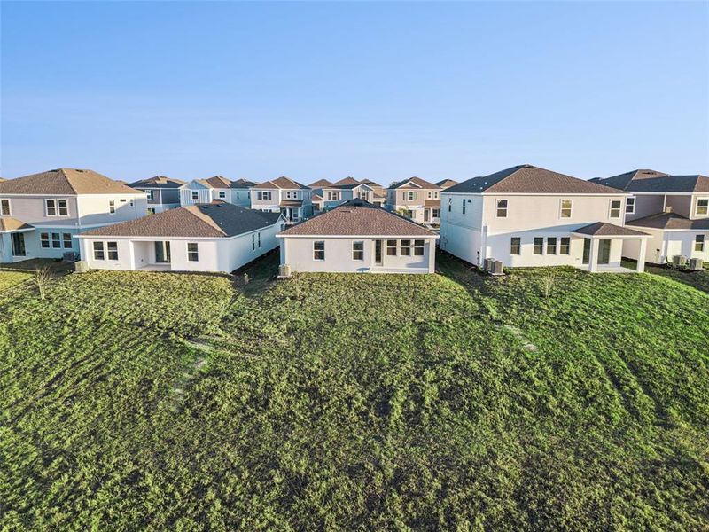 Exterior details and patio area of a home in Wellness Ridge, Clermont (Image 24).