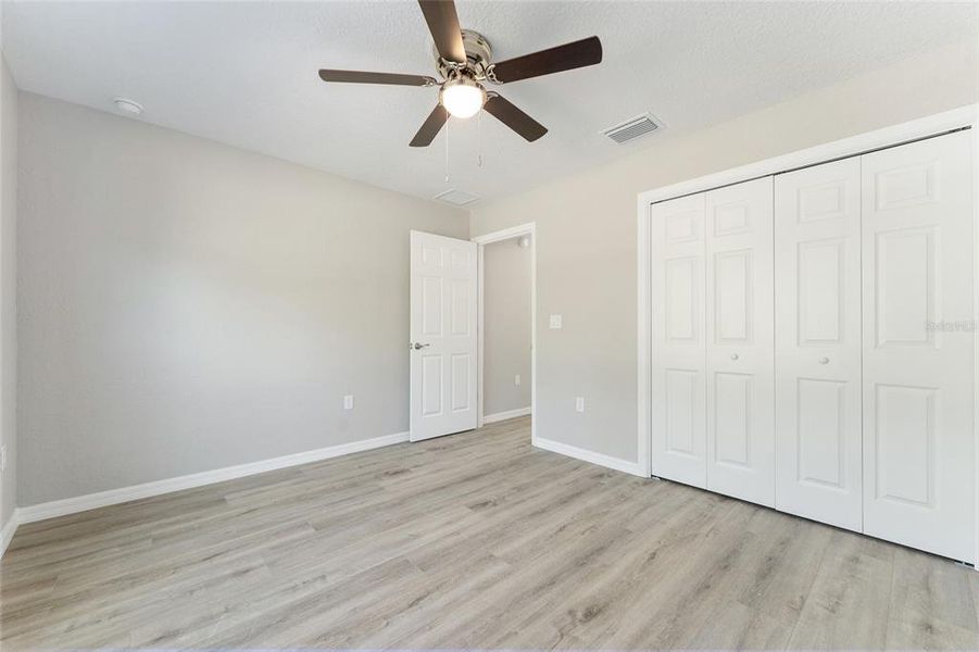 Spacious, unfurnished interior of a new home in , Ocala (Image 32).