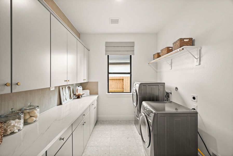 Furnished interior view inside a new home in Jubilee 45' 70', Hockley (Image 38).