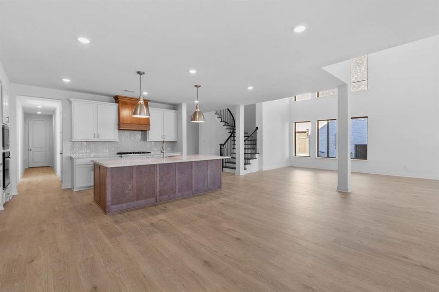 DAL_Saddle Star_Falls_2302 Sarah Drive (27)