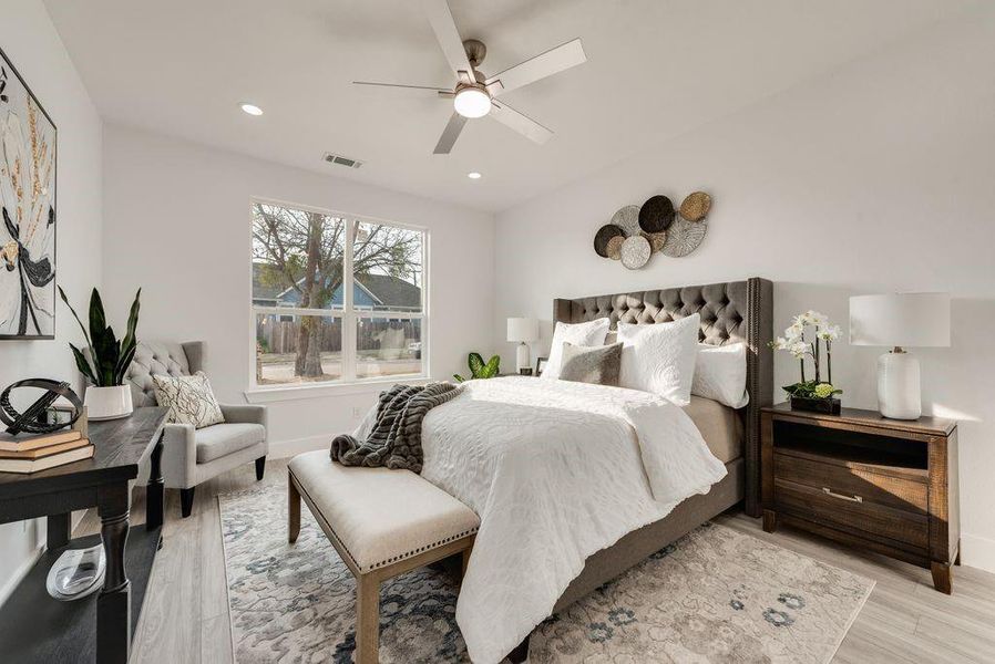 Furnished interior view inside a new home in , Fort Worth (Image 10).