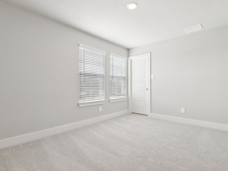 Spacious, unfurnished interior of a new home in Kallison Ranch, San Antonio (Image 29).