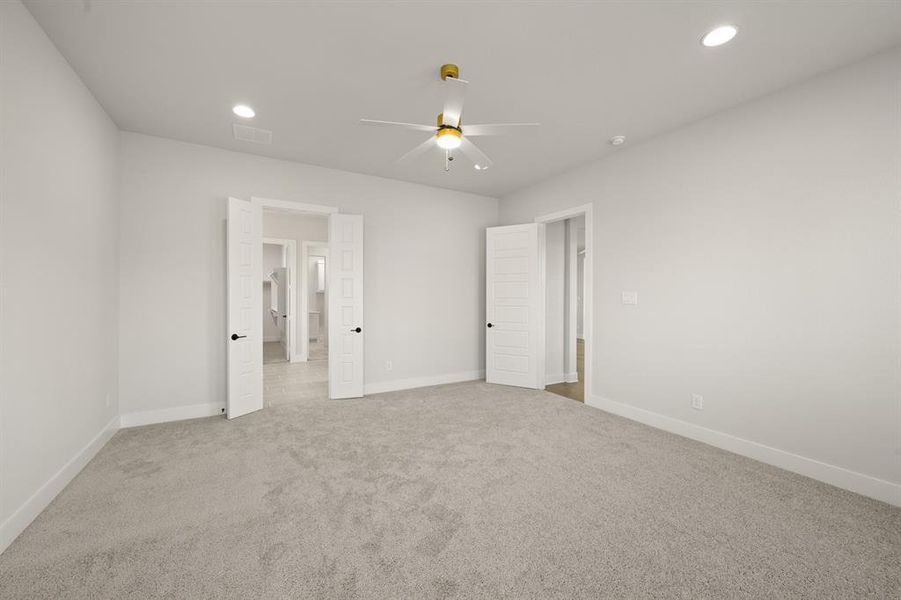 Spacious, unfurnished interior of a new home in Hayes Crossing - Phase 2, Midlothian (Image 24).