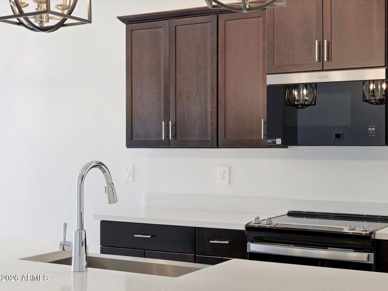 21-5348_019 21-5348_019