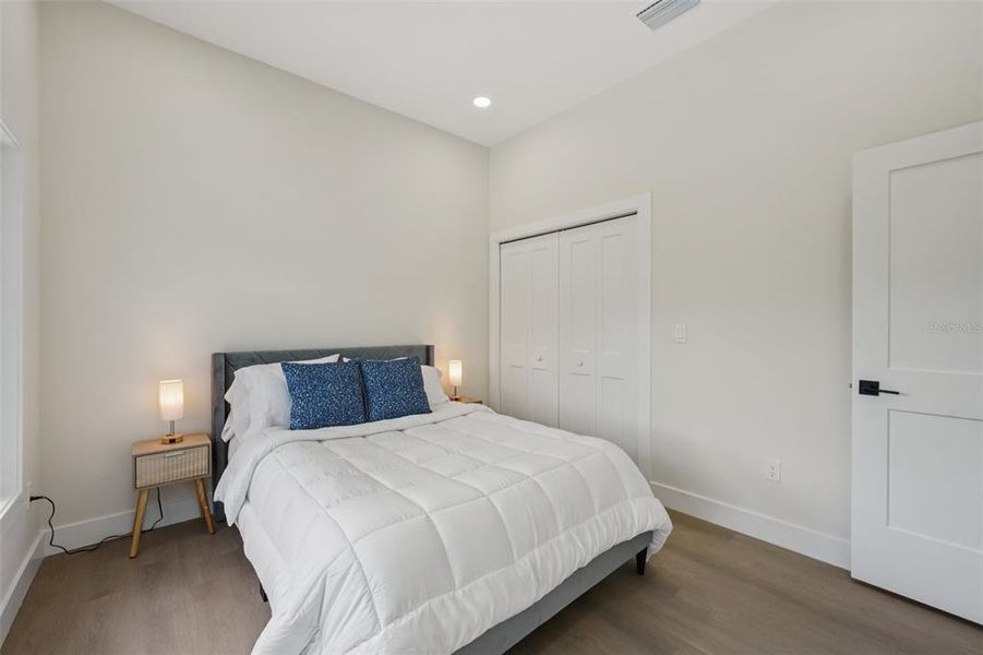 Furnished interior view inside a new home in , Largo (Image 9).