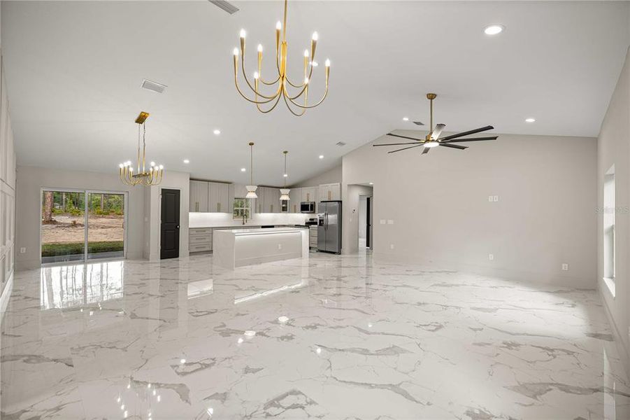 Spacious, unfurnished interior of a new home in , Ocala (Image 11).