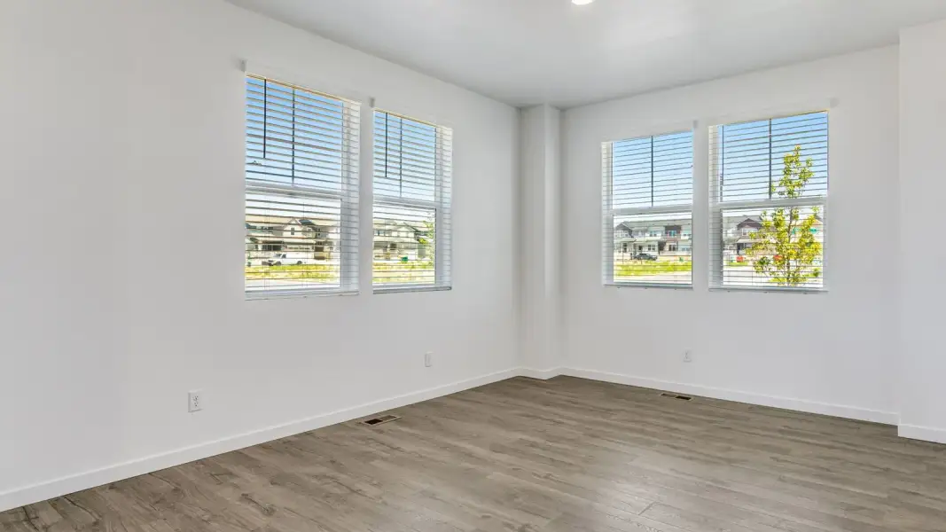 Spacious, unfurnished interior of a new home in Sky Ranch, Watkins (Image 15).