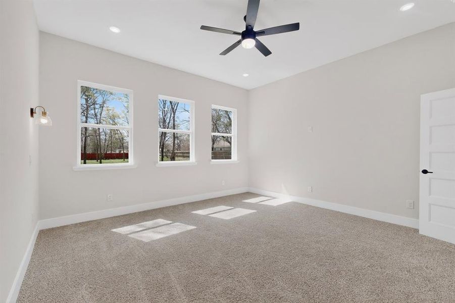 Spacious, unfurnished interior of a new home in , Greenville (Image 16).