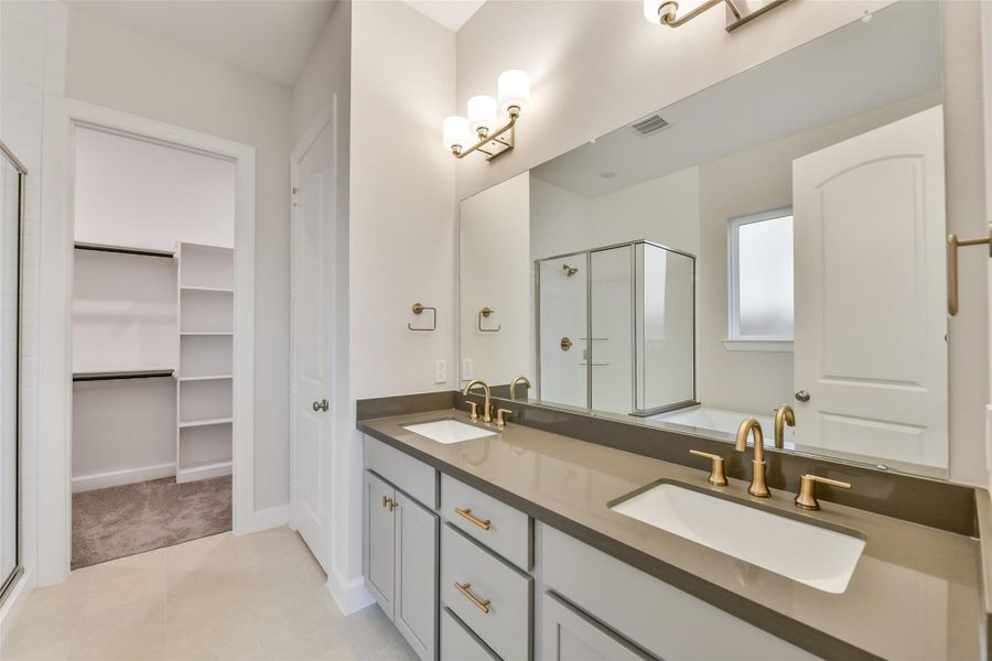 Furnished interior view inside a new home in Pearland Old Townsite, Pearland (Image 6).