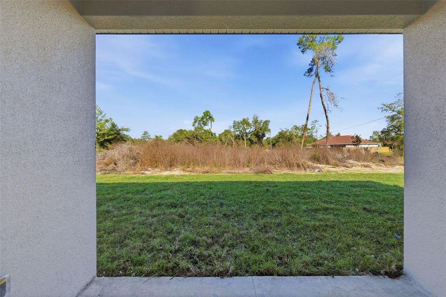 Exterior details and patio area of a home in , Ocala (Image 4).