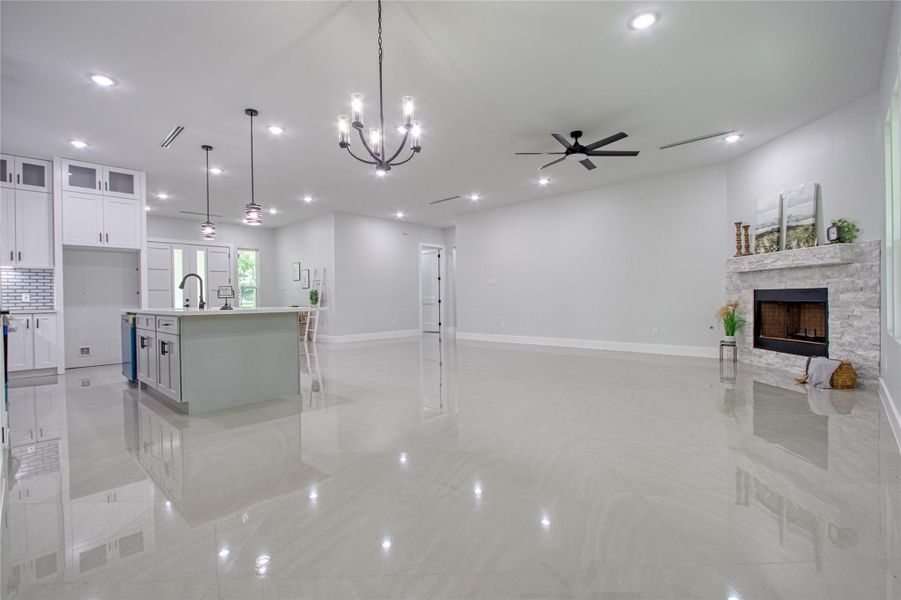 Spacious, unfurnished interior of a new home in , Plantersville (Image 20).