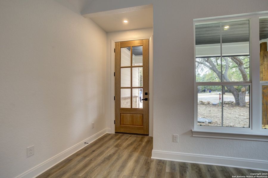 Spacious, unfurnished interior of a new home in , Wimberley (Image 31).