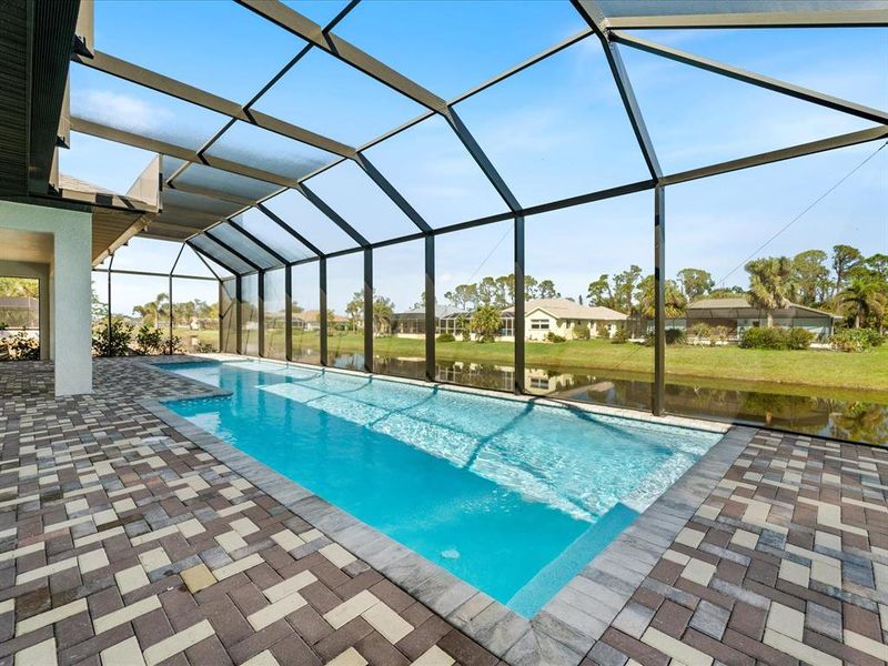 Enormous 42' pool overlooking the canal Enormous 42' pool overlooking the canal