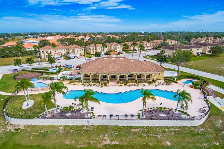 Community amenities in , Poinciana (Image 27).