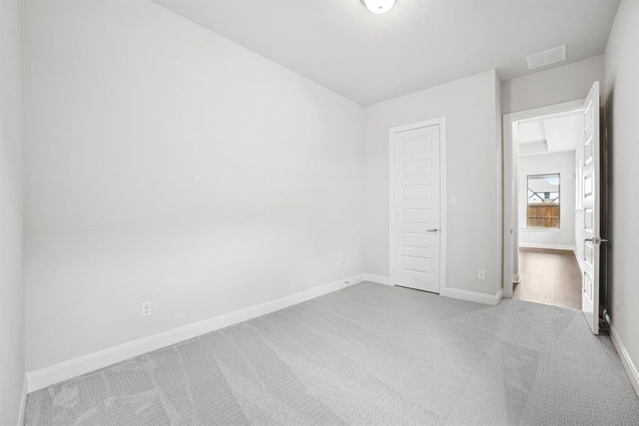 Spacious, unfurnished interior of a new home in Terraces – Classics, Rockwall (Image 28). Spacious, unfurnished interior of a new home in Terraces – Classics, Rockwall (Image 28).