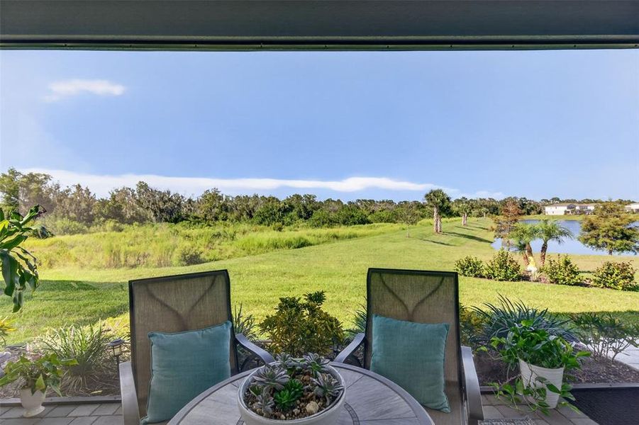 Exterior details and patio area of a home in , Lakewood Ranch (Image 30).
