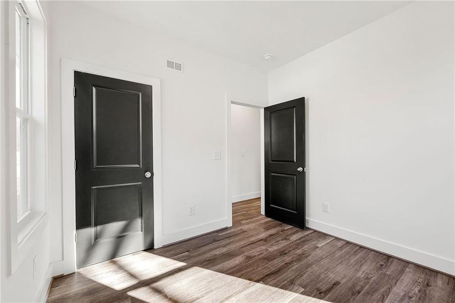 Spacious, unfurnished interior of a new home in , Atlanta (Image 13).