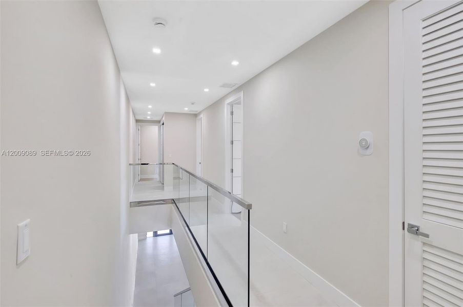 Spacious, unfurnished interior of a new home in , Miami (Image 18).