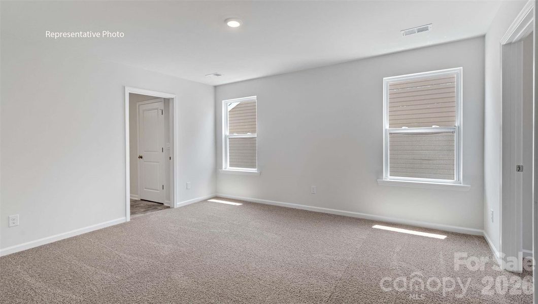 Spacious, unfurnished interior of a new home in Clark Creek Landing, Lincolnton (Image 21).