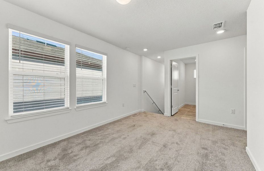 Spacious, unfurnished interior of a new home in Caldera, Spring Hill (Image 13).