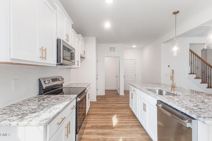 016_kv0a1750-edit_857 016_kv0a1750-edit_857